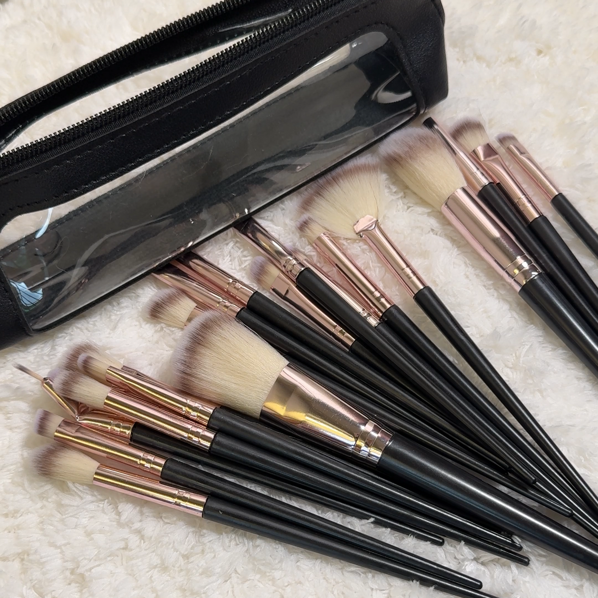 20-Piece Makeup Brush Set with Elegant Pouch- Black - Pink - Beige