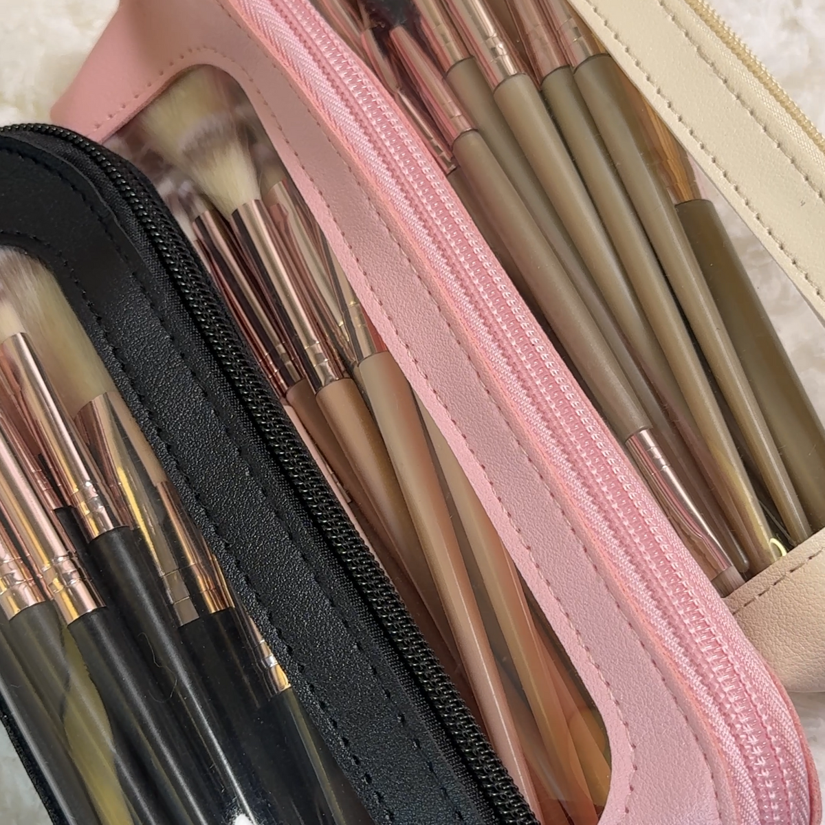 20-Piece Makeup Brush Set with Elegant Pouch- Black - Pink - Beige