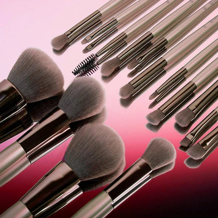 BH Cosmetics Lavish Elegance -15 Piece Brush Set